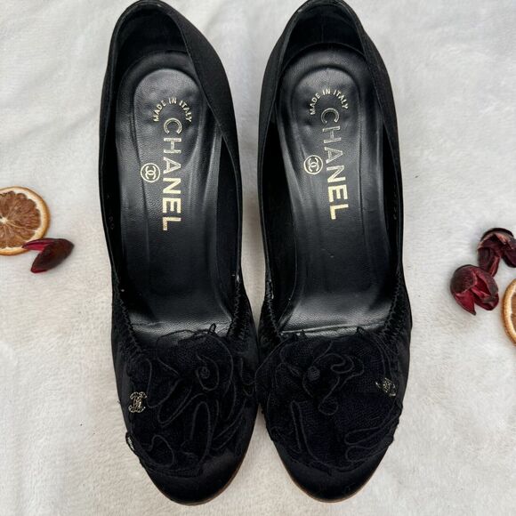 Chanel Shoes Vintage Satin CC Tulle Rosette 80s Cocktail Party Pumps 36 Black - Picture 2 of 13